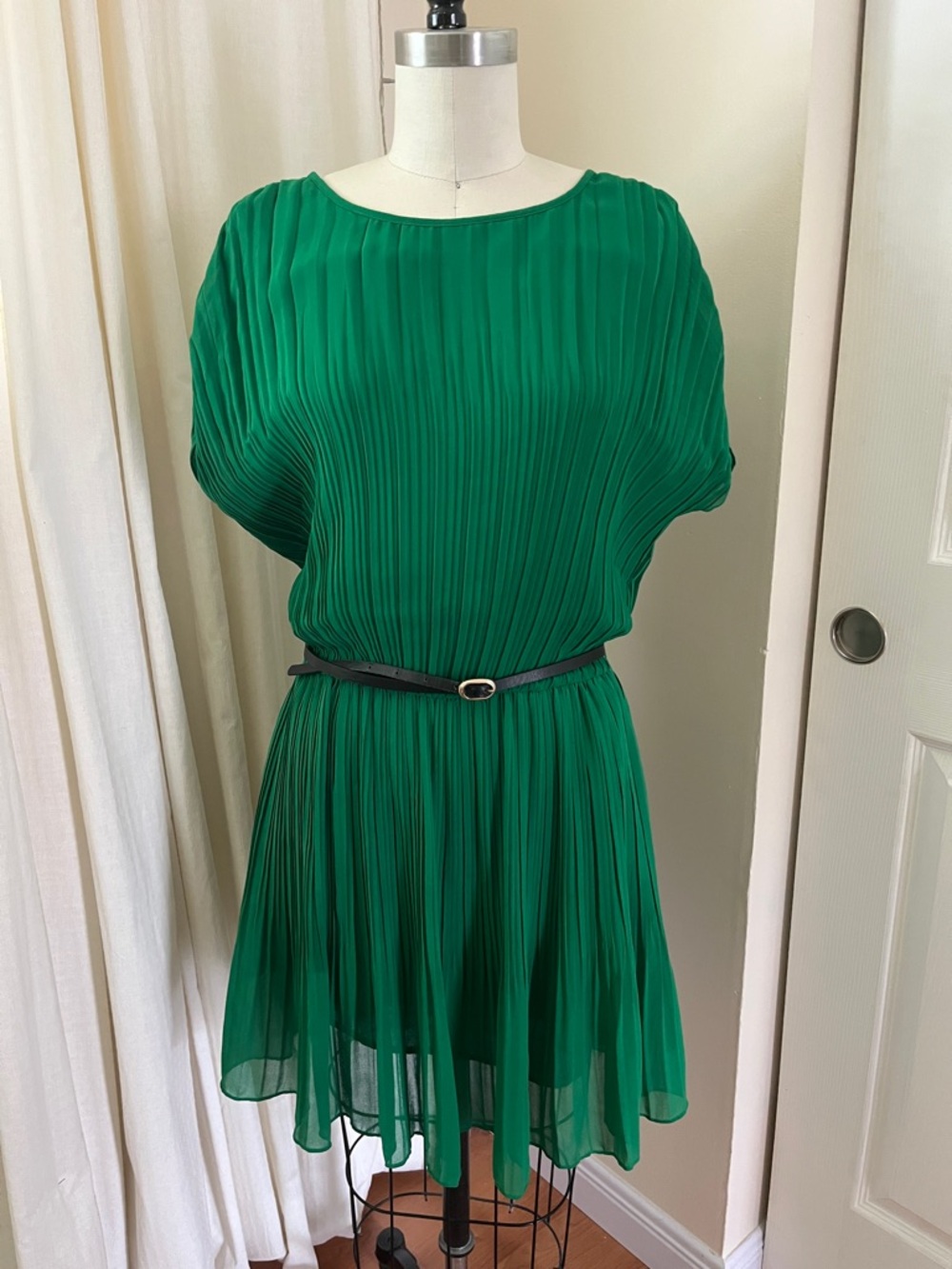 Oasis Emerald Green Pleated Mini Dress with Slim Black Belt
